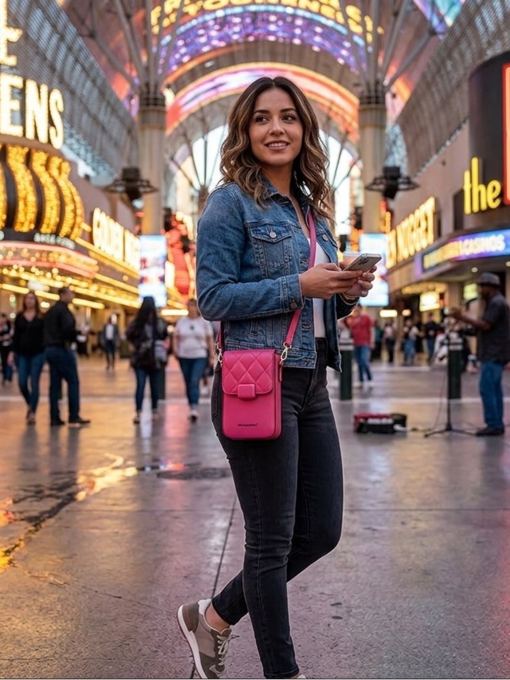 NWT Montana West Pink / Fuchsia Quilted Crossbody Phone Bag PU w/ Gold Hardware